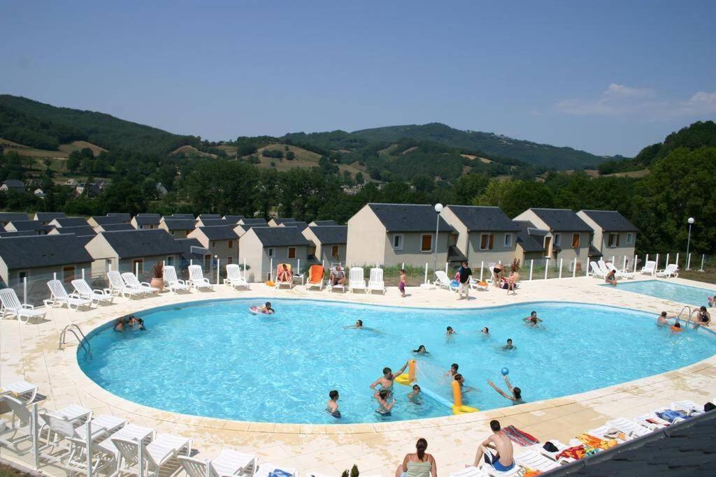 T 2 Dans village vacances 3 *** à Saint Geniez 2 piscines chauffée  Pierrefiche  Extérieur photo